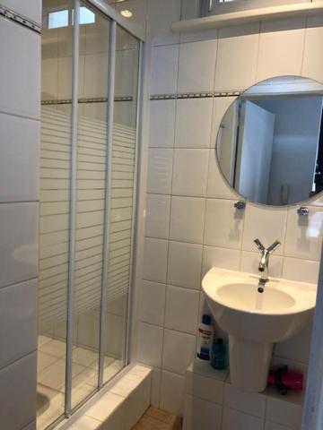 Helios Apartment Кноке-Хайст Екстериор снимка