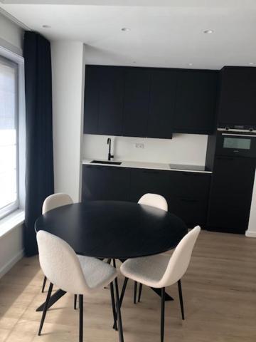 Helios Apartment Кноке-Хайст Екстериор снимка
