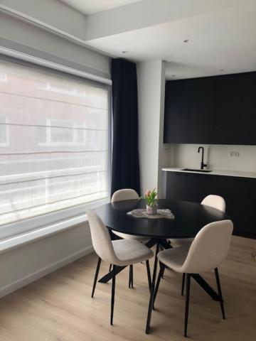 Helios Apartment Кноке-Хайст Екстериор снимка
